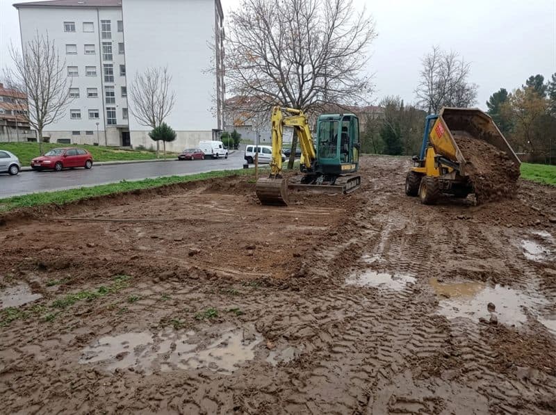 Nivelación y relleno de un terreno para construir en Vigo