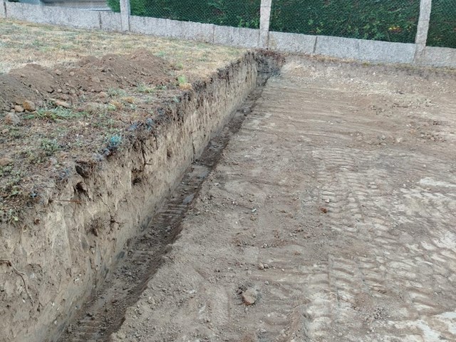 Precisión desde la base: excavación de zapatas y vigas de cimentación en Porriño