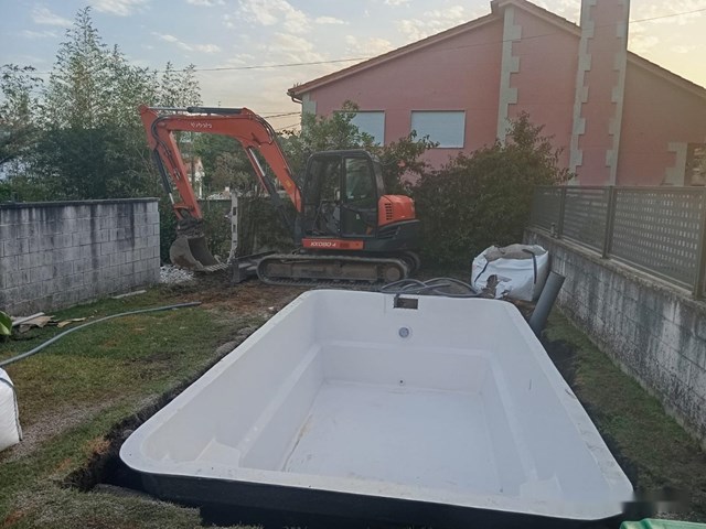 Servicios de excavación para piscinas en Redondela
